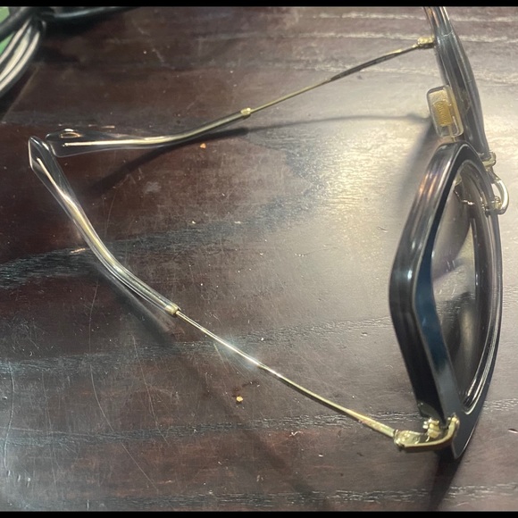 Sunglasses - Picture 3 of 4